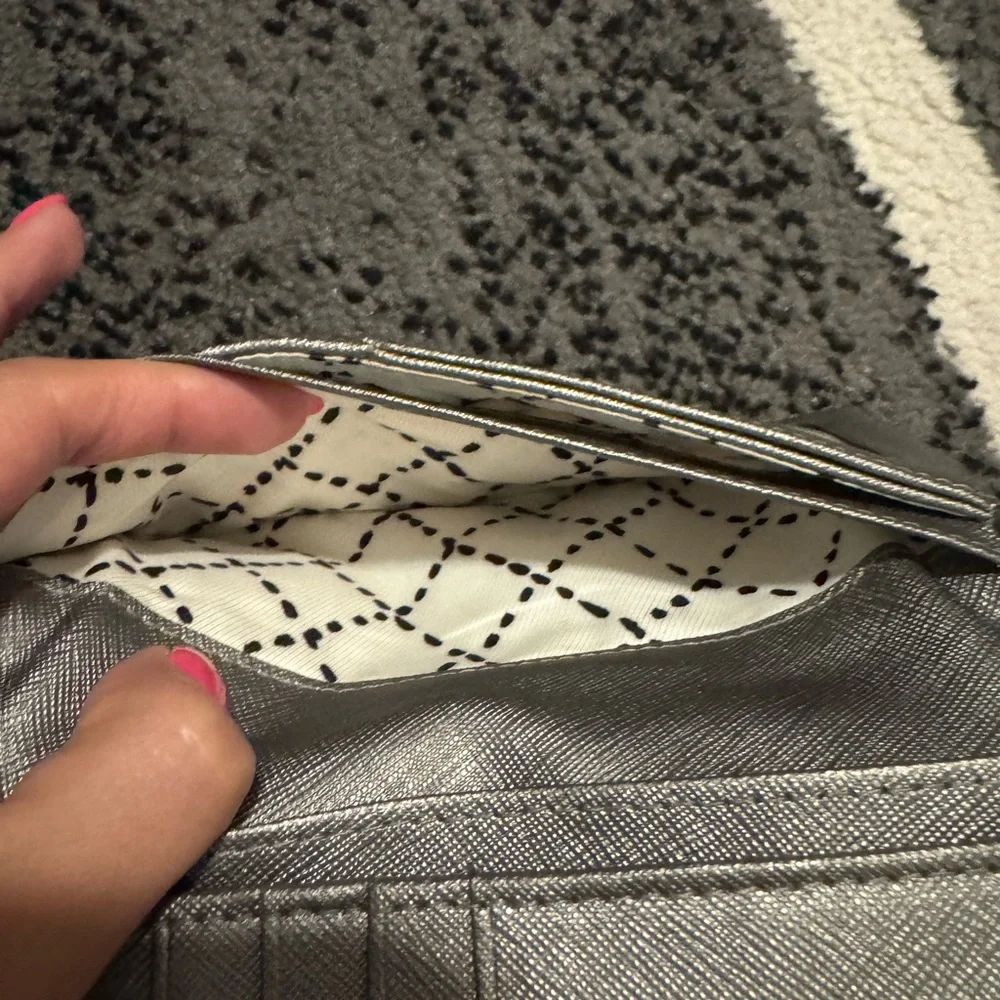 Kate Spade Wallet - Picture 7 of 7